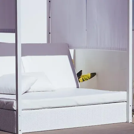 Sea La Vie By Buenavilla *